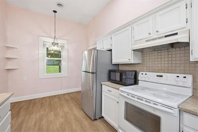49 Santa Fe Street, Leavenworth, KS 66048