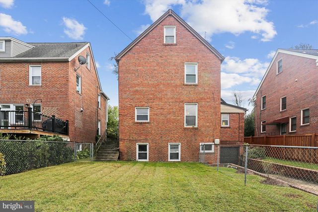 1351 SOMERSET PL NW, Washington, DC 20011