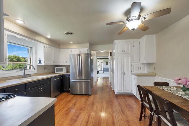 3241 BITTERS COURT, Green Bay, WI 54301