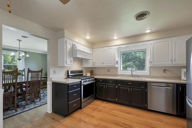 3241 BITTERS COURT, Green Bay, WI 54301
