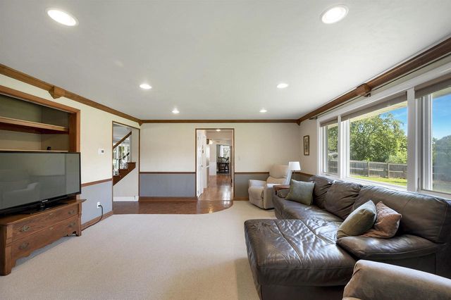 3241 BITTERS COURT, Green Bay, WI 54301
