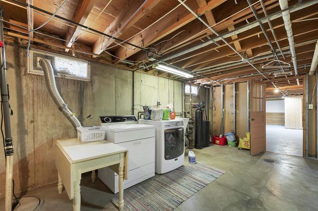3241 BITTERS COURT, Green Bay, WI 54301