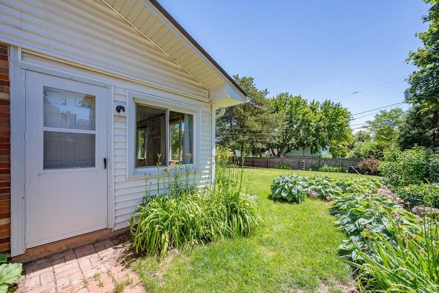 3241 BITTERS COURT, Green Bay, WI 54301