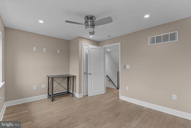 804 S LAWRENCE ST, Philadelphia, PA 19147