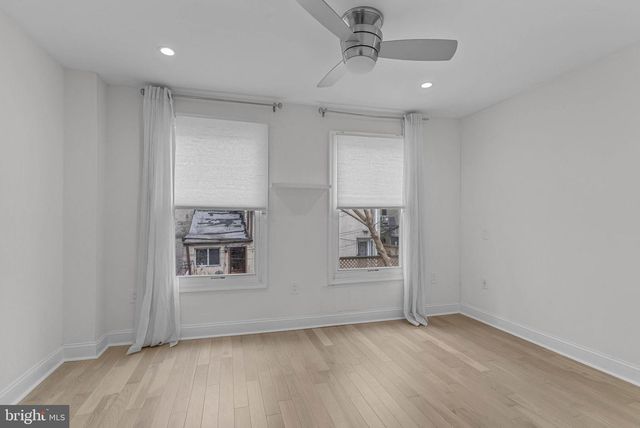 804 S LAWRENCE ST, Philadelphia, PA 19147