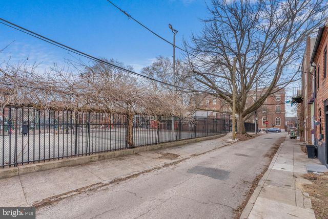 804 S LAWRENCE ST, Philadelphia, PA 19147