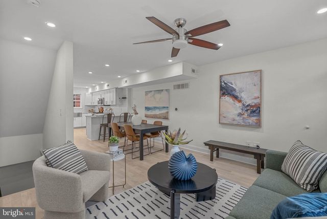 804 S LAWRENCE ST, Philadelphia, PA 19147