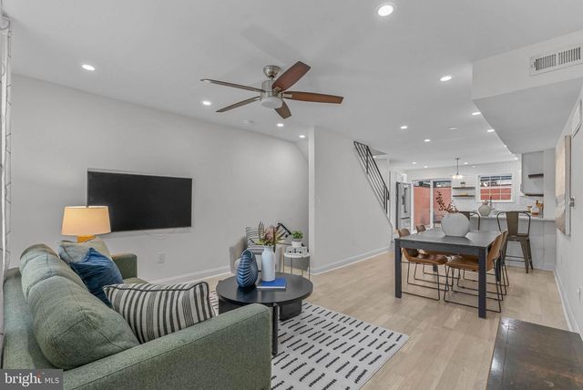 804 S LAWRENCE ST, Philadelphia, PA 19147