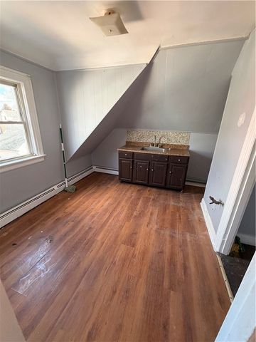 75 Sumter Street, Providence, RI 02907