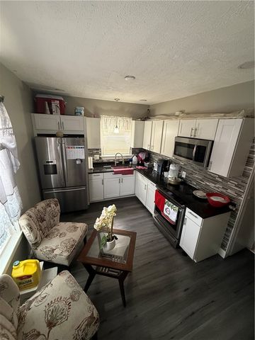 75 Sumter Street, Providence, RI 02907