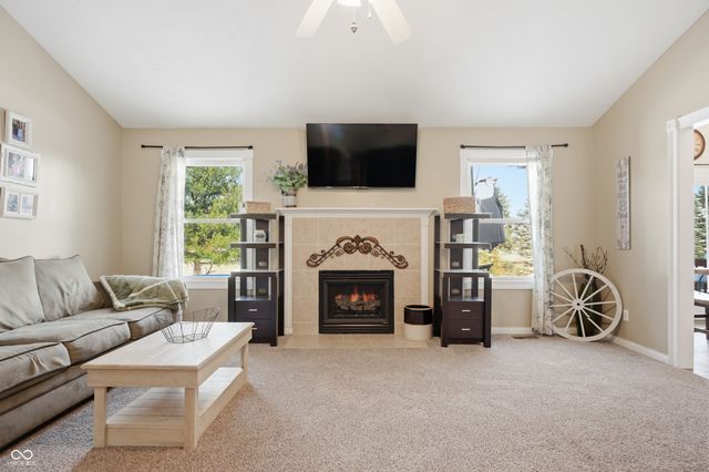 2510 Oak Drive, Clayton, IN 46118