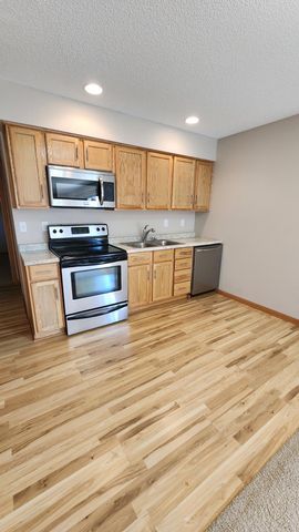 2136 Ashland Drive NW, Rochester, MN 55901
