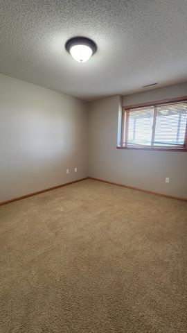 2136 Ashland Drive NW, Rochester, MN 55901