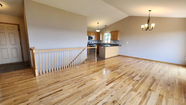 2136 Ashland Drive NW, Rochester, MN 55901