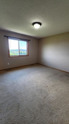 2136 Ashland Drive NW, Rochester, MN 55901