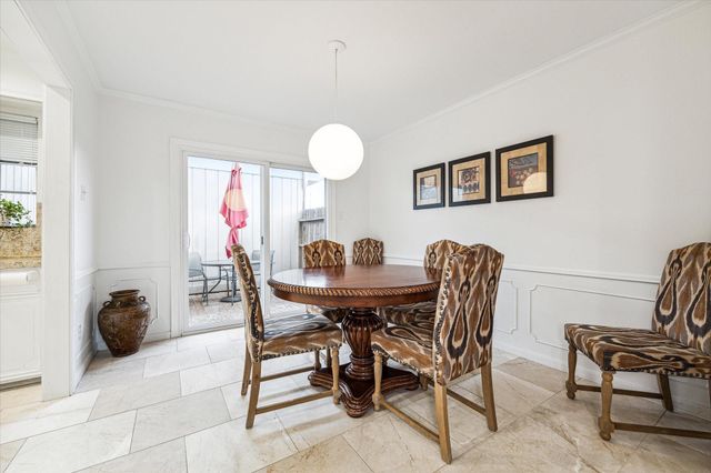 1880 Saxony Lane, Houston, TX 77058