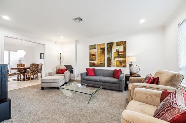 1880 Saxony Lane, Houston, TX 77058