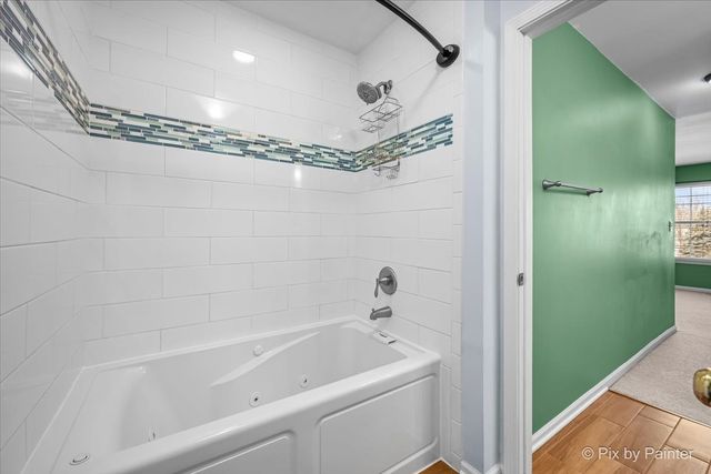 2424 Oneida Lane, Naperville, IL 60563