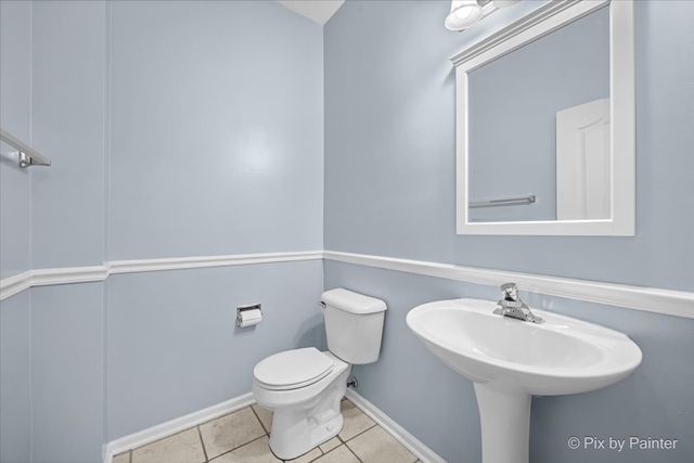 2424 Oneida Lane, Naperville, IL 60563