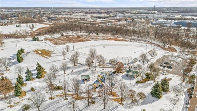 2424 Oneida Lane, Naperville, IL 60563