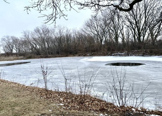 2424 Oneida Lane, Naperville, IL 60563