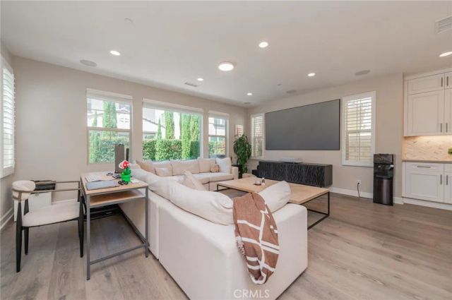 2033 Rembrandt, Santa Ana, CA 92704