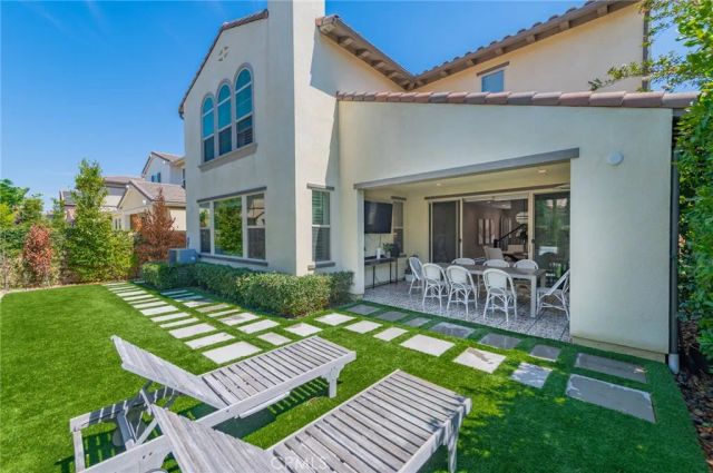 2033 Rembrandt, Santa Ana, CA 92704