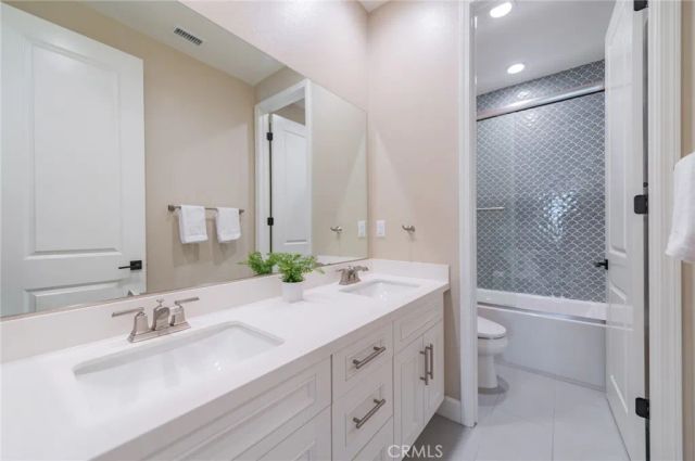 2033 Rembrandt, Santa Ana, CA 92704