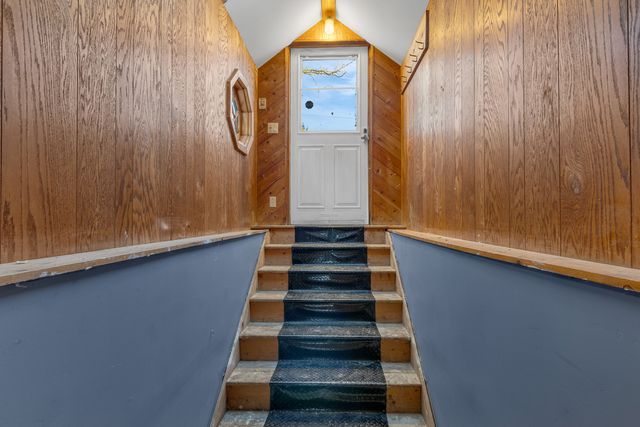 26235 N Walnut Avenue, Mundelein, IL 60060