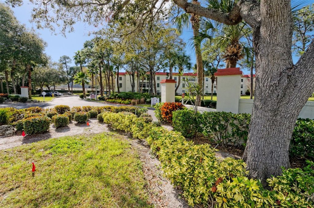 Image 2 of property listing at 2700 BAYSHORE BOULEVARD 2204, Dunedin, FL 34698
