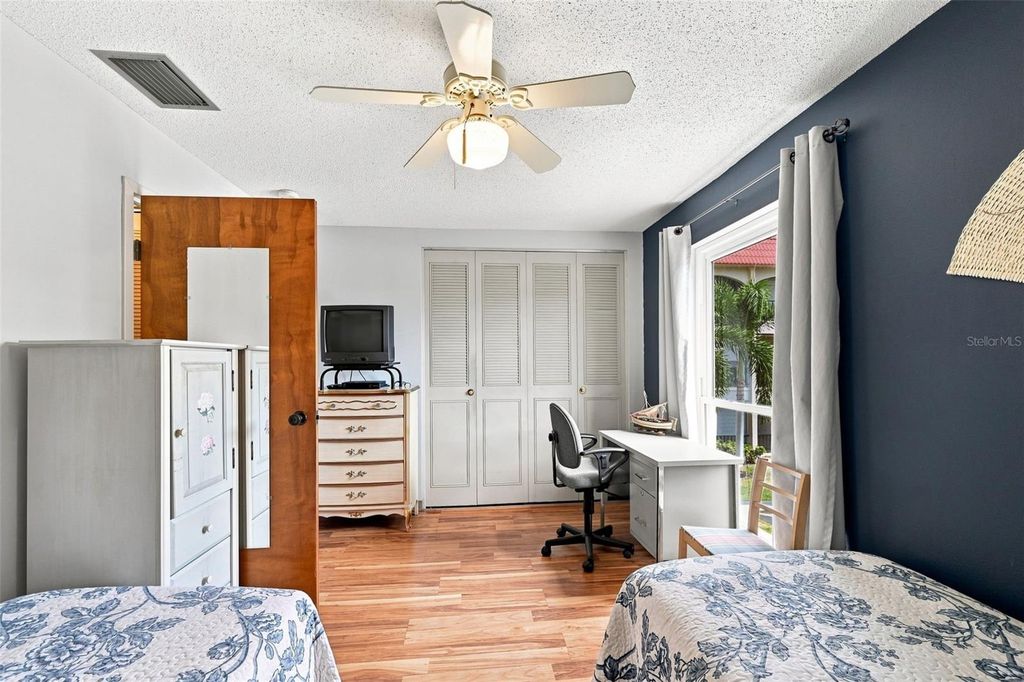 Image 18 of property listing at 2700 BAYSHORE BOULEVARD 2204, Dunedin, FL 34698