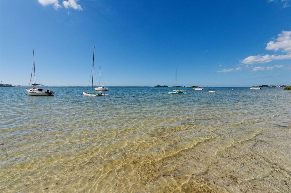 Image 23 of property listing at 2700 BAYSHORE BOULEVARD 2204, Dunedin, FL 34698