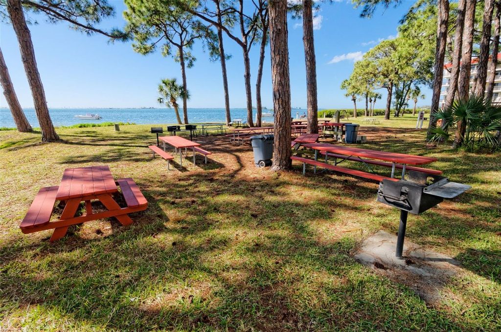 Image 28 of property listing at 2700 BAYSHORE BOULEVARD 2204, Dunedin, FL 34698