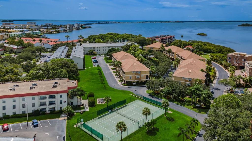 Image 32 of property listing at 2700 BAYSHORE BOULEVARD 2204, Dunedin, FL 34698