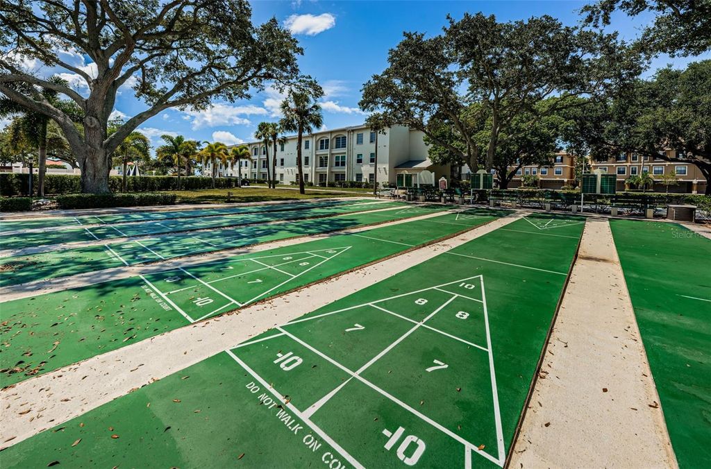 Image 37 of property listing at 2700 BAYSHORE BOULEVARD 2204, Dunedin, FL 34698