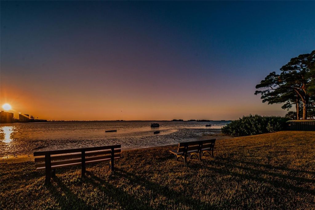 Image 41 of property listing at 2700 BAYSHORE BOULEVARD 2204, Dunedin, FL 34698