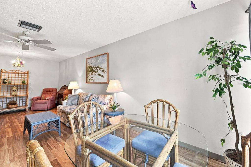 Image 10 of property listing at 2700 BAYSHORE BOULEVARD 2204, Dunedin, FL 34698