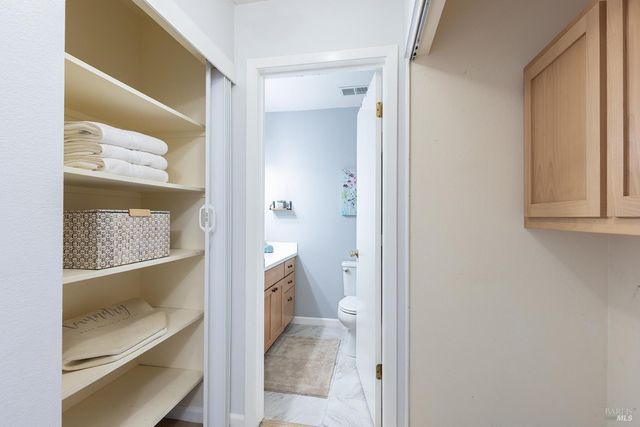 1452 Townview Ave, Santa Rosa, CA 95405