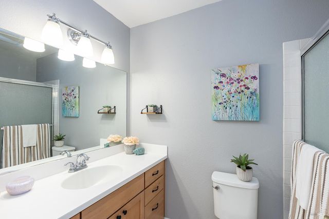 1452 Townview Ave, Santa Rosa, CA 95405