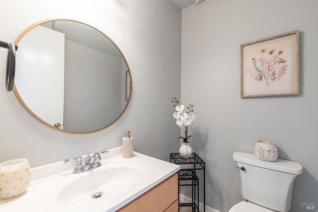 1452 Townview Ave, Santa Rosa, CA 95405