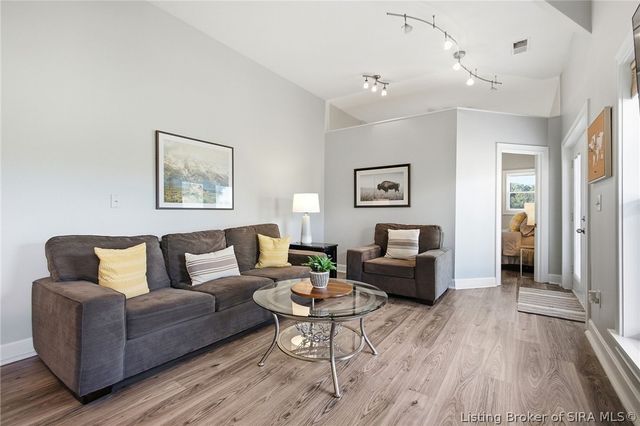 8851 Scottsville Road, Borden, IN 47106