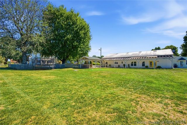 8851 Scottsville Road, Borden, IN 47106