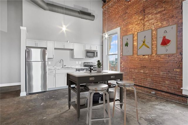 113 W 5th Street 305, Kansas City, MO 64105