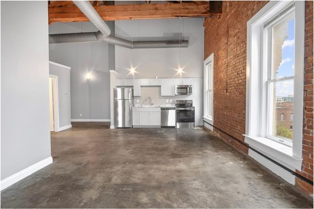 113 W 5th Street 305, Kansas City, MO 64105