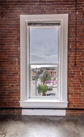 113 W 5th Street 305, Kansas City, MO 64105