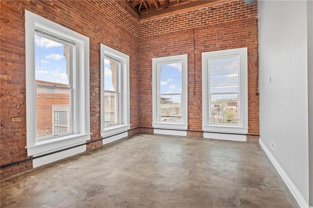 113 W 5th Street 305, Kansas City, MO 64105