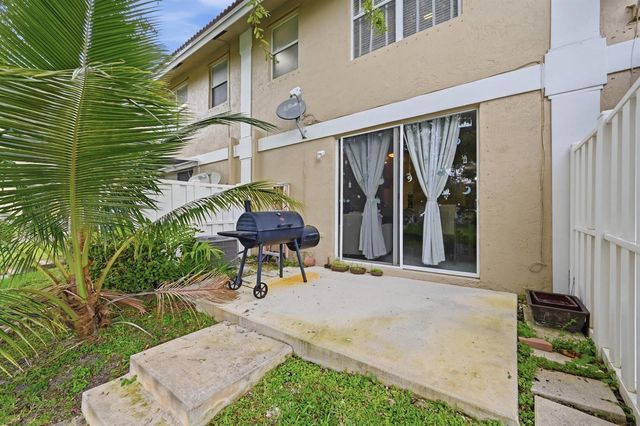 5477 NW 90th Terrace, Sunrise, FL 33351