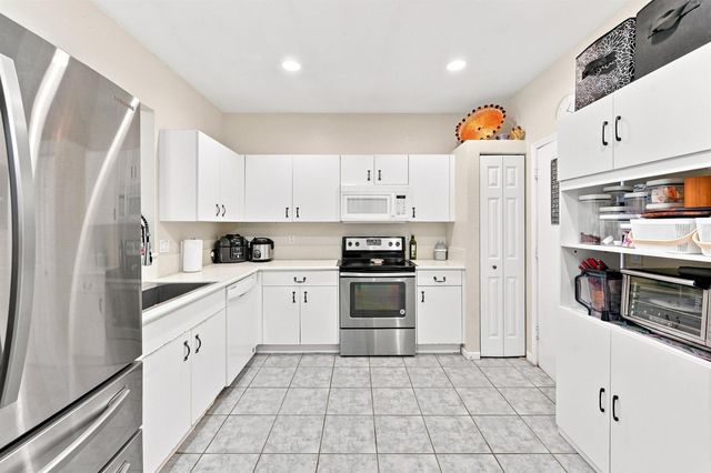 5477 NW 90th Terrace, Sunrise, FL 33351