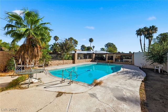 5517 Oak Street, Las Vegas, NV 89120