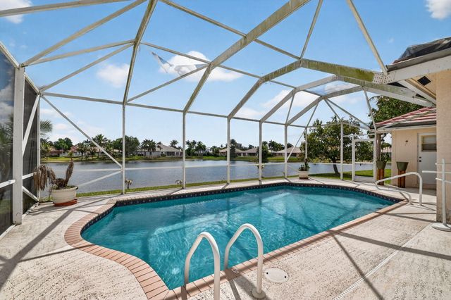 132 Kapok Crescent, Royal Palm Beach, FL 33411